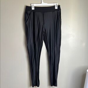 Lululemon Pull On Tapered Pants Center Seam with Pockets Black Women's Size 8